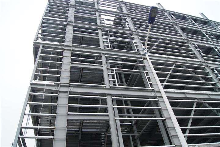 烟台高层钢结构的支撑布置与构造需要符合哪些规范